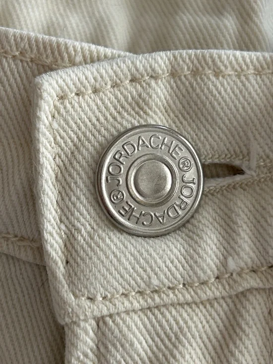 Vintage 90’s Jordache Cream High-Waist Denim Shorts - Picture 9 of 12